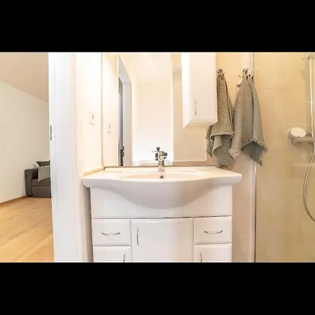Klauzal Stret Apartment *