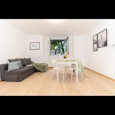 Apartment Klauzal Stret *